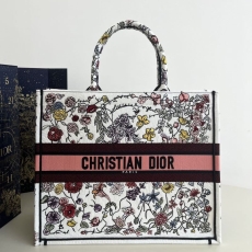 Christian Dior Shopping Bags